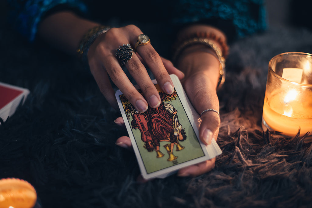 How to cleanse a tarot deck