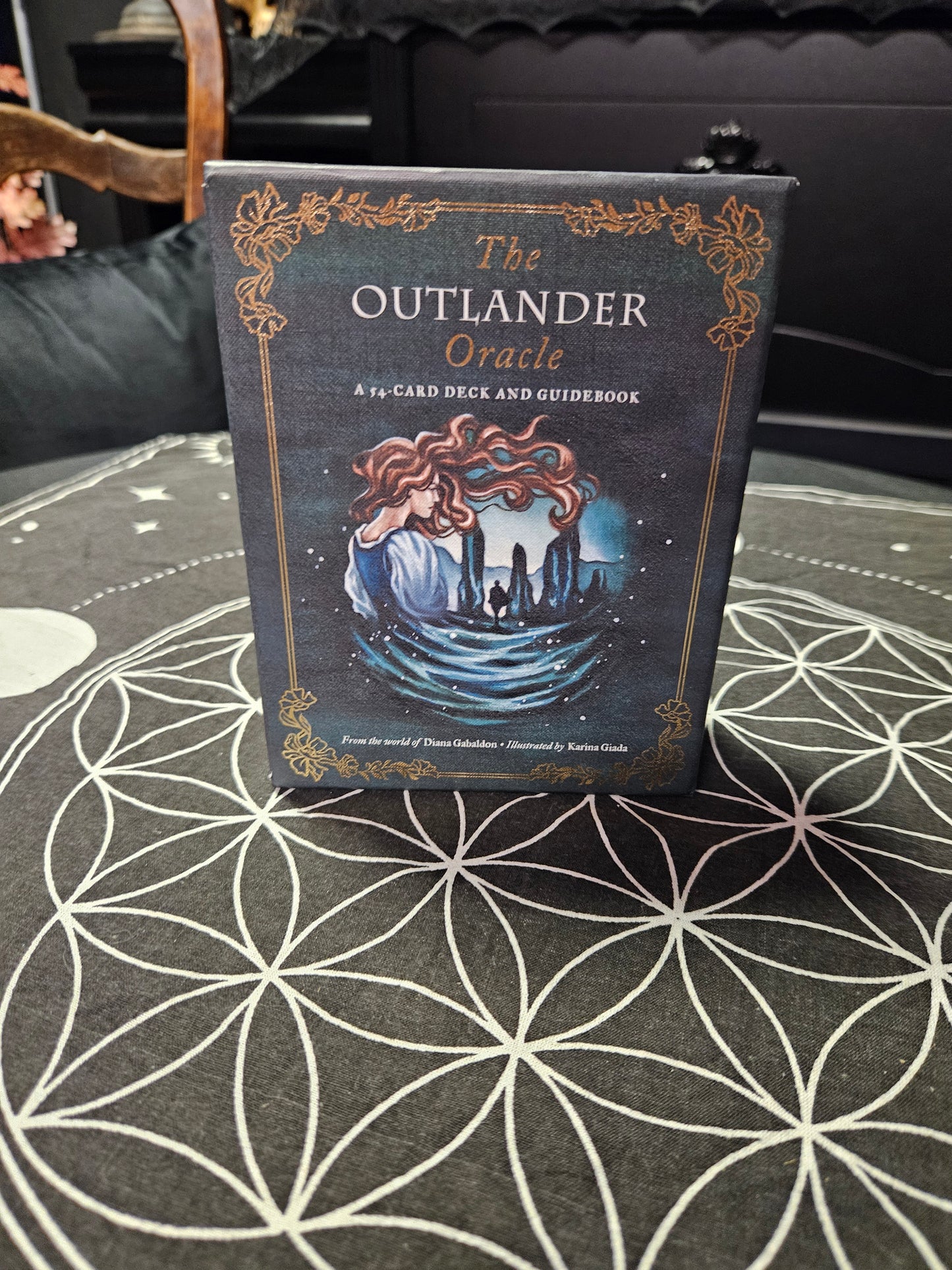 The Outlander Oracle: A 54-Card Deck and Guidebook