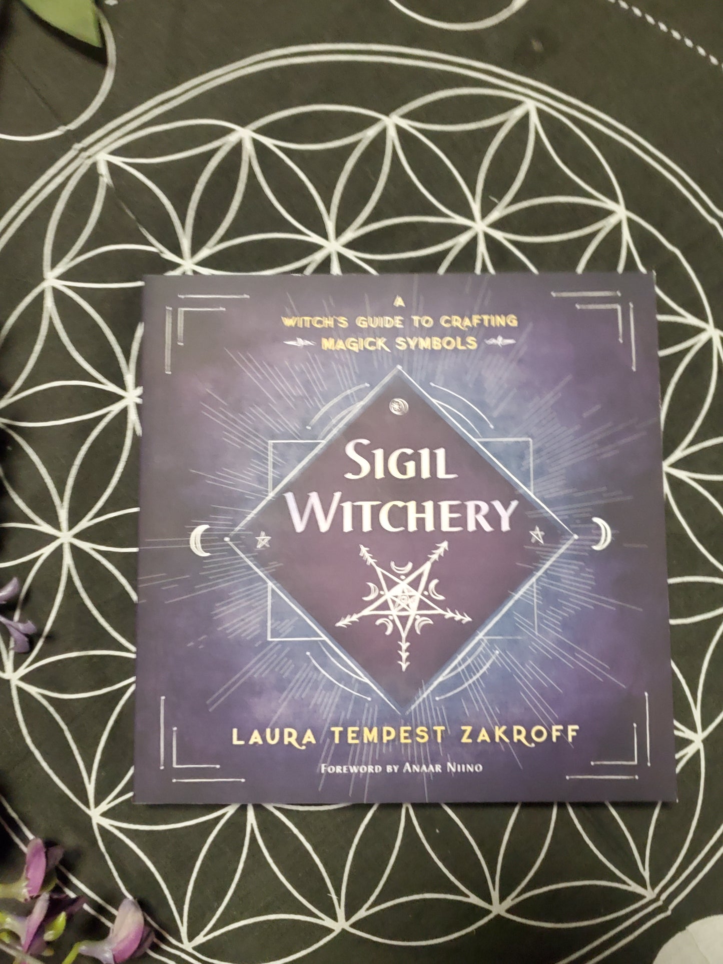 Sigil Witchery: A Witch's Guide to Crafting Magick Symbols