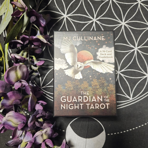 The Guardian of the Night Tarot: A 78-Card Deck and Guidebook