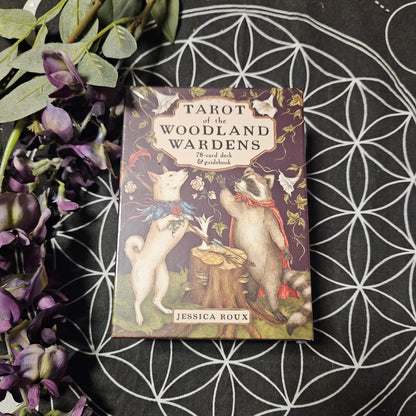 Tarot of the Woodland Wardens: 78-Card Deck & Guidebook