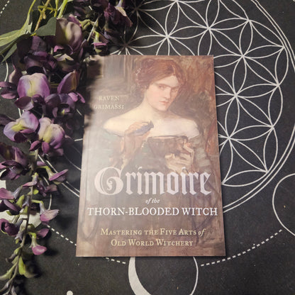 Grimoire of the Thorn-Blooded Witch