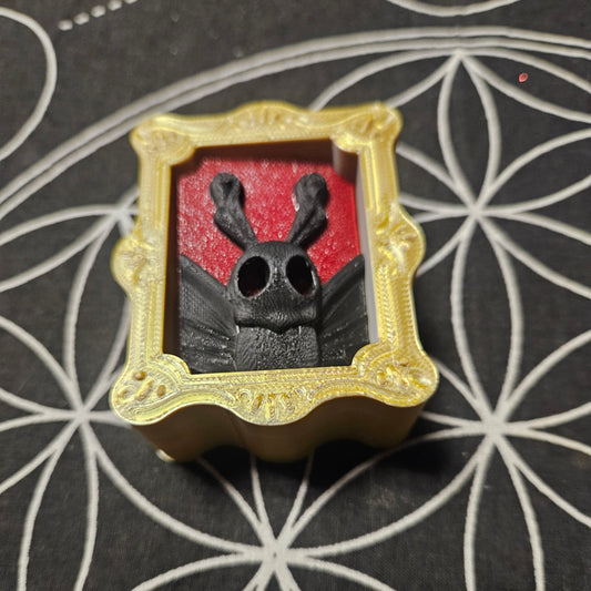 Mothman Fidget Frame