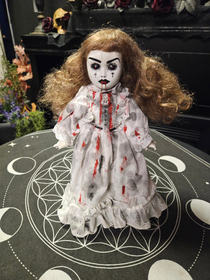 Bloody Lea Creepy Doll