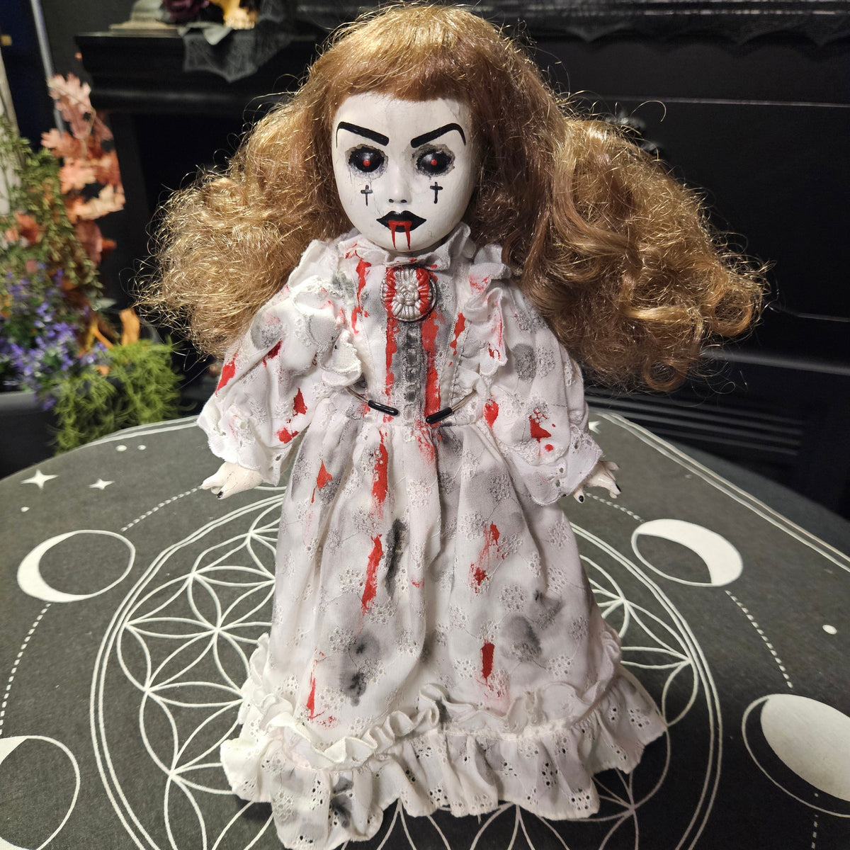 Bloody Lea Creepy Doll