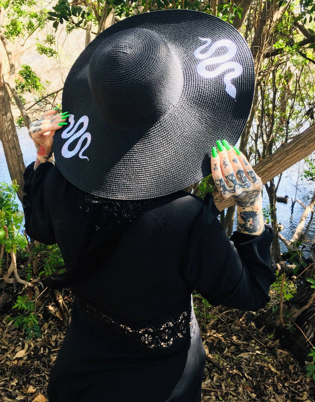 Snakes Floppy Sun Hat - XL Brim