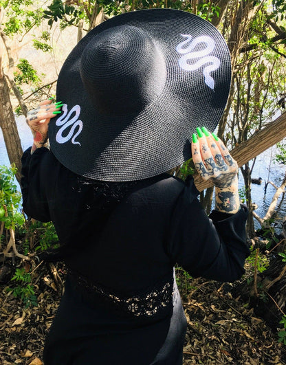 Snakes Floppy Sun Hat - XL Brim