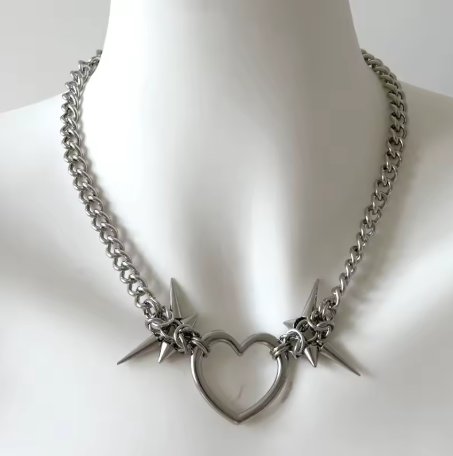 Heart Chain Choker