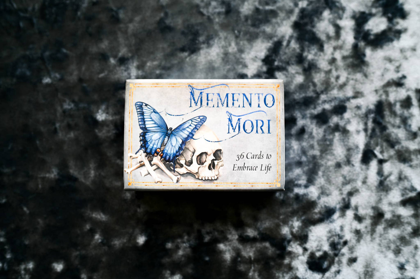 Memento Mori: 36 Mini Affirmation Cards to Embrace Life